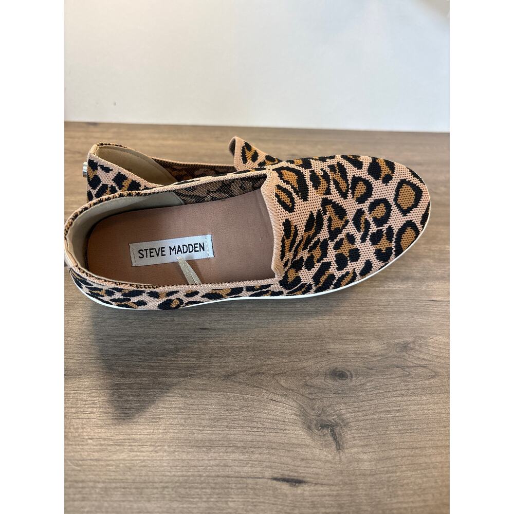 Womens Steve Madden Tan Black Leopard Print Slip On Sneakers Shoes Flats Sz 7.5 - Picture 6 of 9